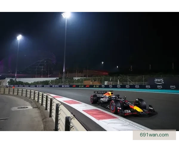 F1日本大奖赛：红牛维斯塔潘取得杆位 放眼三连冠
